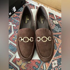NWB: Bandolino Slip On Leather Loafer Lehain 7 Medium